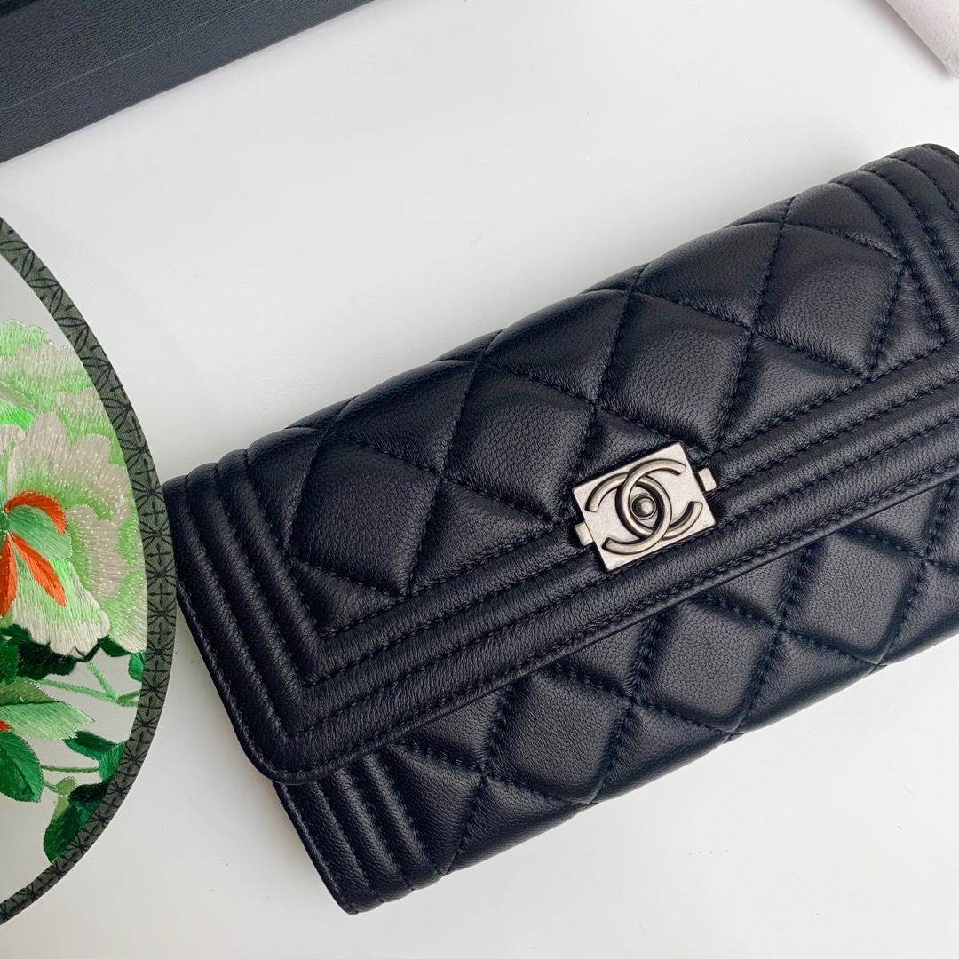 芸能人愛用Chanel シャネル 実物の写真 N品スーパーコピー財布代引き対応国内発送後払い安全必ず届く優良サイト